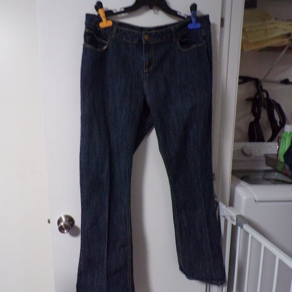 boot leg jeans - Picture 1 of 2